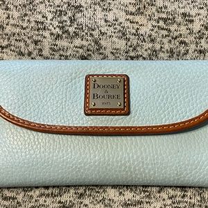 Dooney & Bourke Pebble Grain Continental Clutch Wallet
